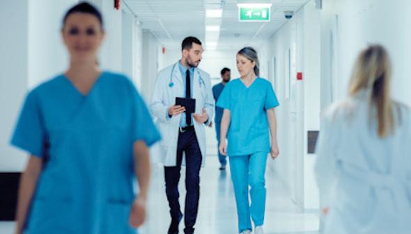 Prévenir les risques professionnels en milieu hospitalier